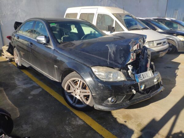 Despiece Mercedes Benz Clase C (W204) C 180 Kompressor (156 cv) BlueEFFICIENCY 2008