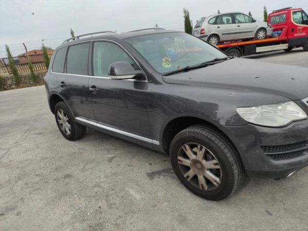 Despiece Volkswagen Touareg I (7L) 3.0 TDI (240 cv) Triptronic 2008 - Imagen 3