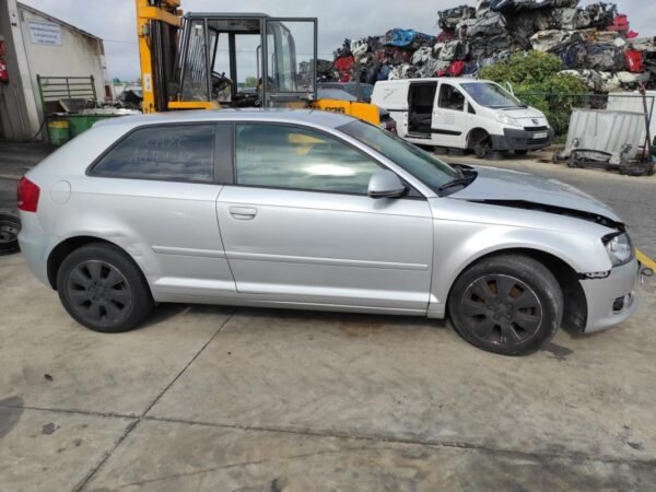 Despiece Audi A3 (8P) Versión 2008 1.6 TDI (105 cv) 2009 - Imagen 2