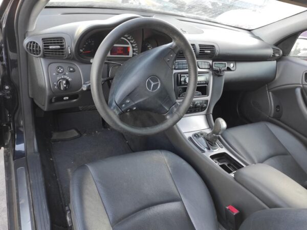 Despiece Mercedes Benz Clase C Sport Coupe (CL203) C 220 CDI (150 cv) 2004 - Imagen 5