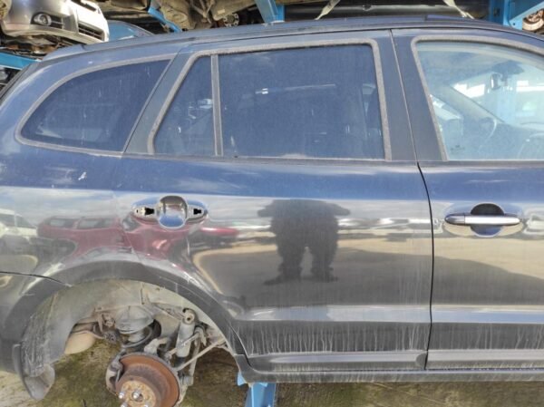 Puerta trasera derecha Hyundai Santa Fe II 2.2 CRDi (150 cv)