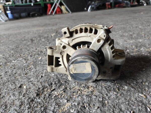 Alternador Toyota Avensis III 2.2 D-4D (150 cv) - Imagen 3