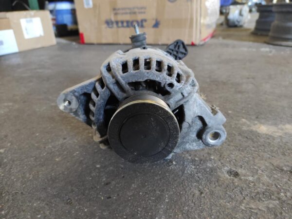 Alternador Toyota Yaris II 1.4 D-4D (90 cv) - Imagen 2