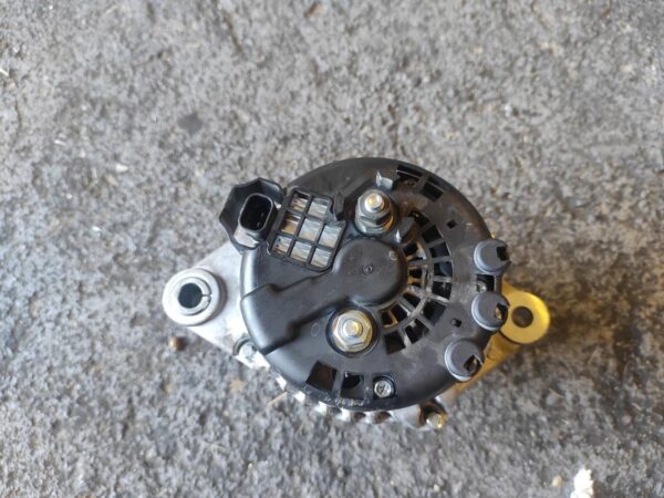 Alternador Opel Insignia Sedan 2.0 CDTI (131 cv) DPF - Imagen 3