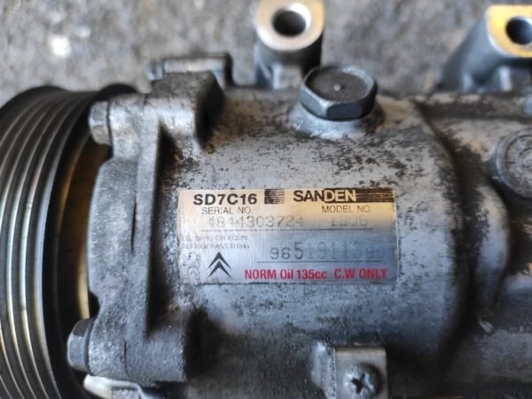 Compresor aire acondicionado Citroen C4 I Grand Picasso (Fase I, 2006) 2.0 HDi (136 cv) FAP Automatico - Imagen 4