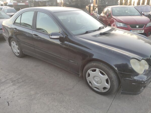 Despiece Mercedes Benz Clase C (W203) C 220 CDI (203.008) (150 cv) 2004 - Imagen 3