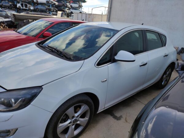 Despiece Opel Astra J 1.7 CDTI (125 cv) 2011 - Imagen 3