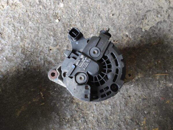 Alternador Toyota Yaris II 1.4 D-4D (90 cv) - Imagen 3