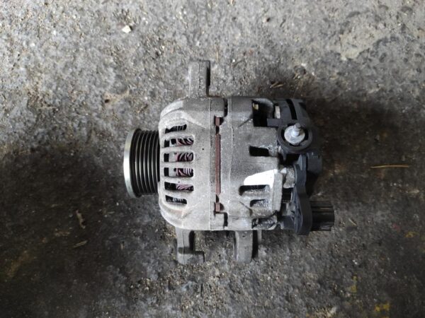 Alternador Toyota Yaris II 1.4 D-4D (90 cv)