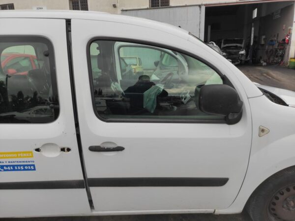 Puerta delantera derecha Renault Kangoo II 1.5 dCi (75 cv)