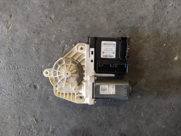 Motor elevalunas delantero derecho Volkswagen Passat (B6) 2.0 TDI 16V (140 cv)