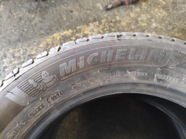 Juego de Neumáticos Michelin 205/55R16, año 2024. - Imagen 3