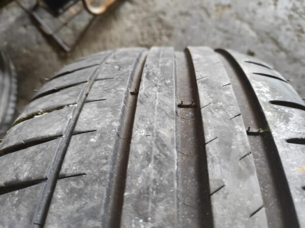 Juego de Neumáticos Michelin 225/45R17. - Imagen 4