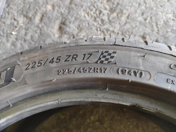 Juego de Neumáticos Michelin 225/45R17. - Imagen 2