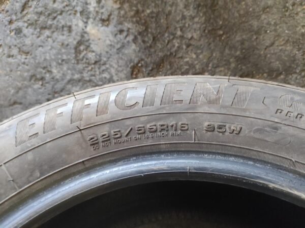 Juego de Neumáticos Goodyear 225/55R16. - Imagen 2