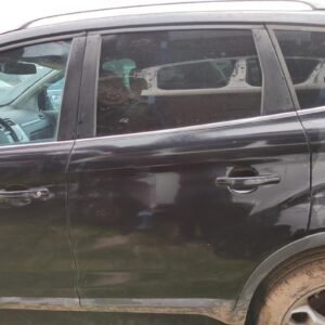 Puerta trasera izquierda Ford Kuga I 2.0 TDCi (136 cv)