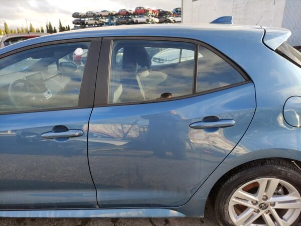 Puerta trasera izquierda Toyota COROLLA Hatchback 1.8 Hybrid (98cv)
