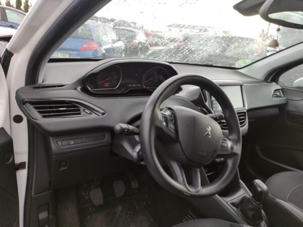 Despiece Peugeot 208 1.2 VTi (82 cv) 2013 - Imagen 5