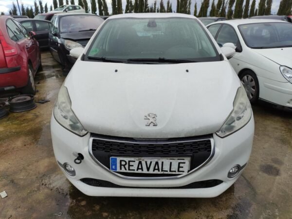 Despiece Peugeot 208 1.2 VTi (82 cv) 2013